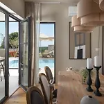 Dom wakacyjny Luxury With Heated Infinity Pool And Sauna Pazin