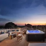 Luxury With Heated Infinity Pool And Sauna Hébergement de vacances Pazin
