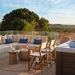 Luxury With Heated Infinity Pool And Sauna
