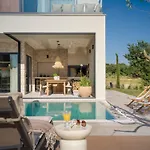 Tatil Evi Luxury With Heated Infinity Pool And Sauna Pazin