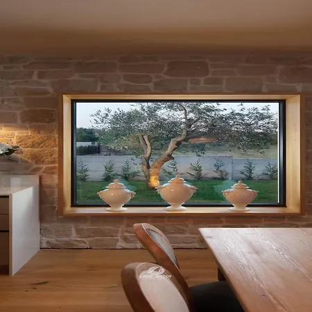 Luxury With Heated Infinity Pool And Sauna * Пазин