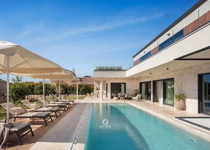 펜션 Luxury With Heated Infinity Pool And Sauna Butoniga